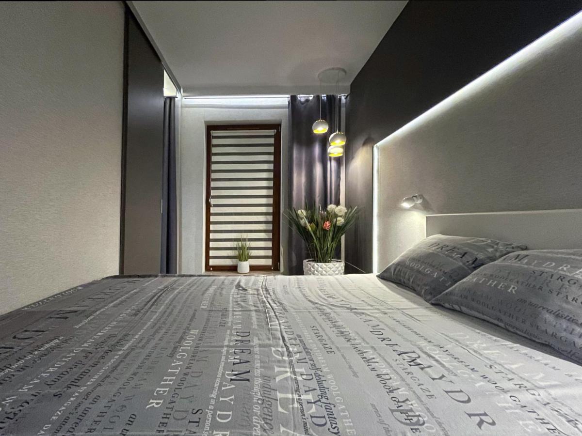 4Uapart-Apartment Suite Platan Grey シフィノウイシチェ エクステリア 写真