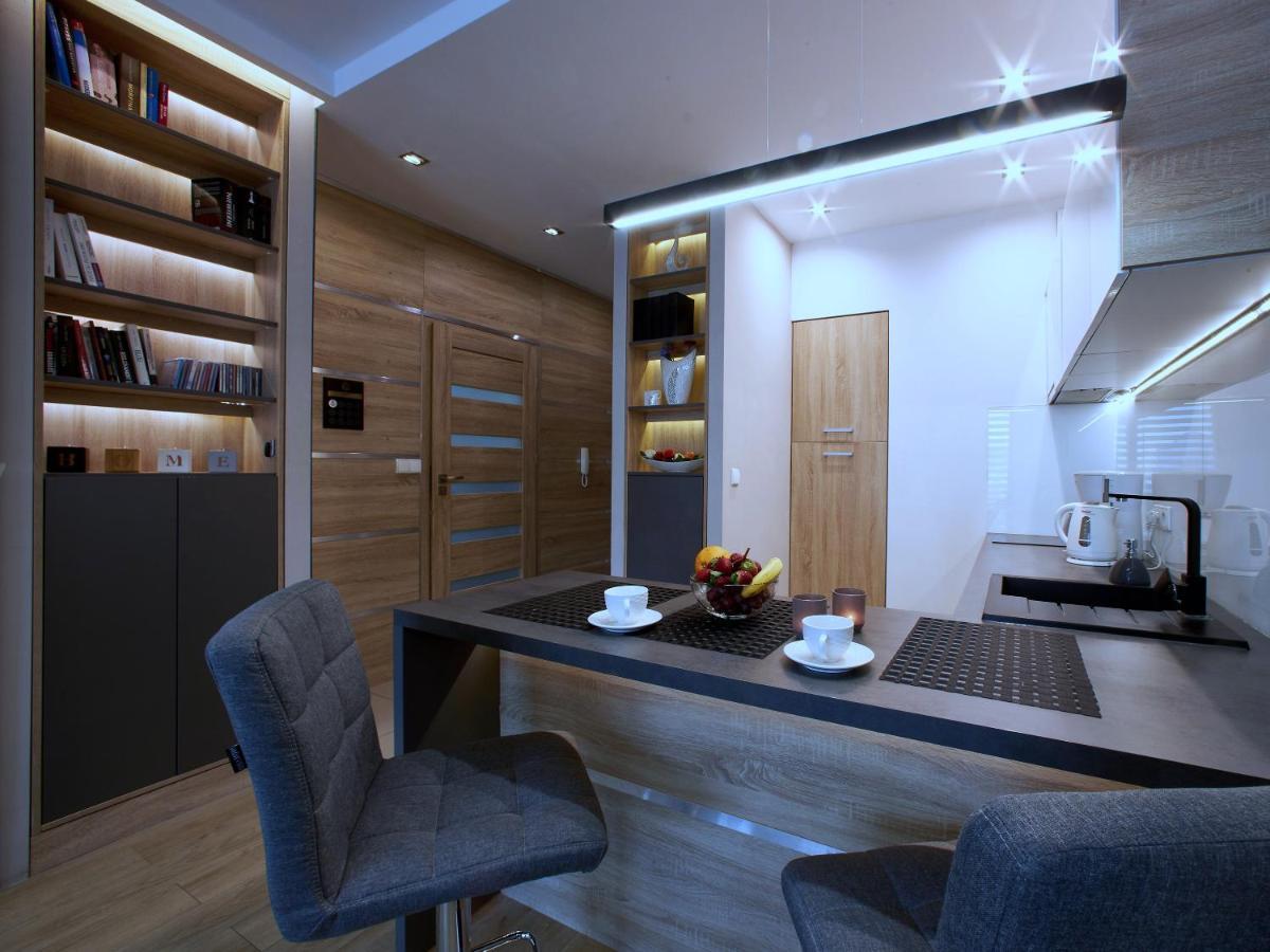 4Uapart-Apartment Suite Platan Grey シフィノウイシチェ エクステリア 写真