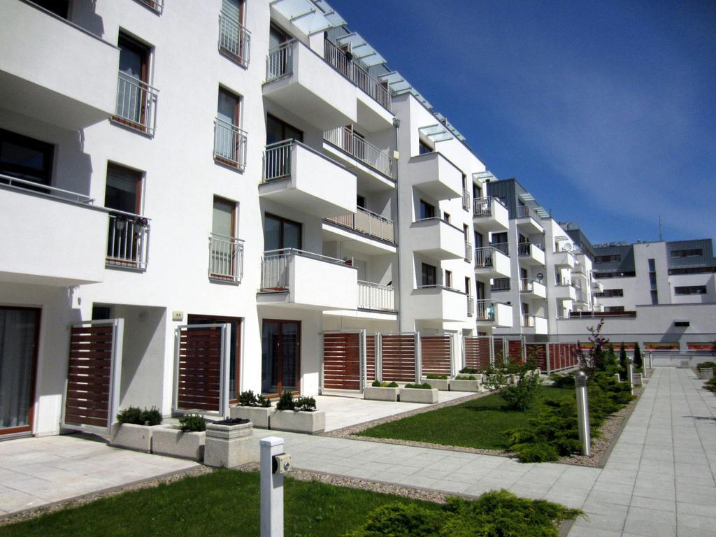 4Uapart-Apartment Suite Platan Grey シフィノウイシチェ エクステリア 写真